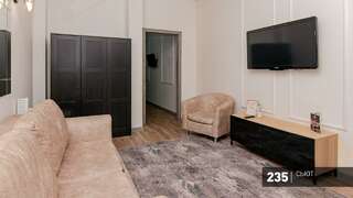 Гостиница Аврора Челябинск Номер люкс с 1 двуспальной кроватью-3