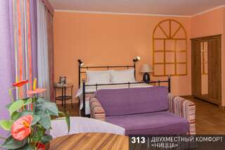 Гостиница Аврора Челябинск Номер комфорт с 1 двуспальной кроватью-20