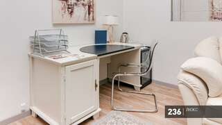 Гостиница Аврора Челябинск Номер люкс премиум с 1 двуспальной кроватью-4